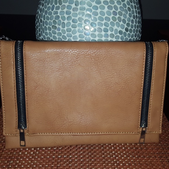 Golden tan purse/clutch - Picture 1 of 4